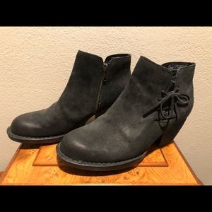 NEW Born cold weather booties